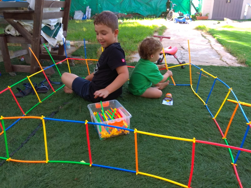 בונים בית מקשקשים