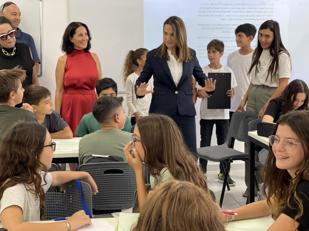 ביקור שרת החינוך דוקטור יפעת שאשא ביטון בחטיבה צומחת דרום השרון