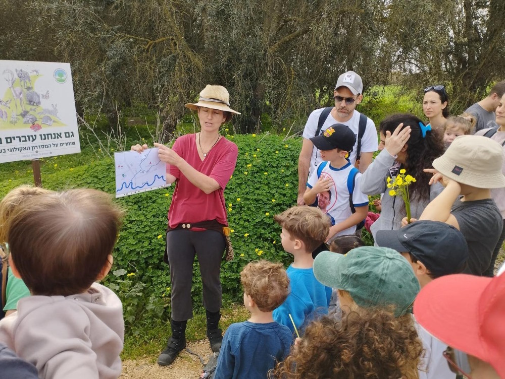 טיול משפחות בנחל הדס בדרום השרון
