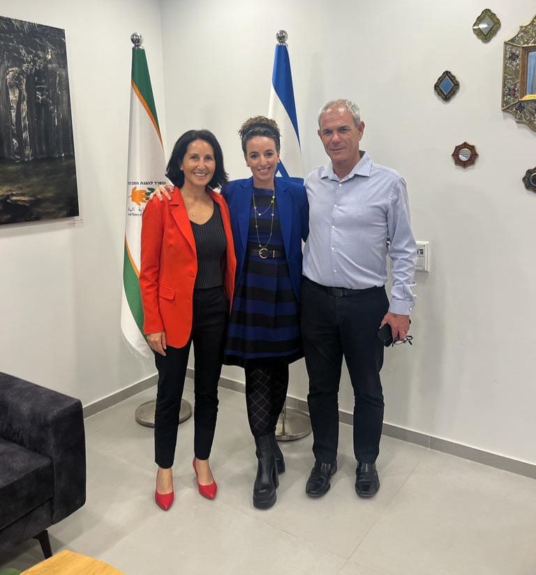 נאבקים בשריפות הפירטיות