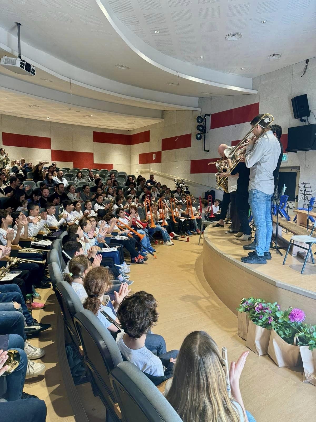 תמונות מהקונצרט הראשון של פרויקט ביה”ס המנגן שלנו