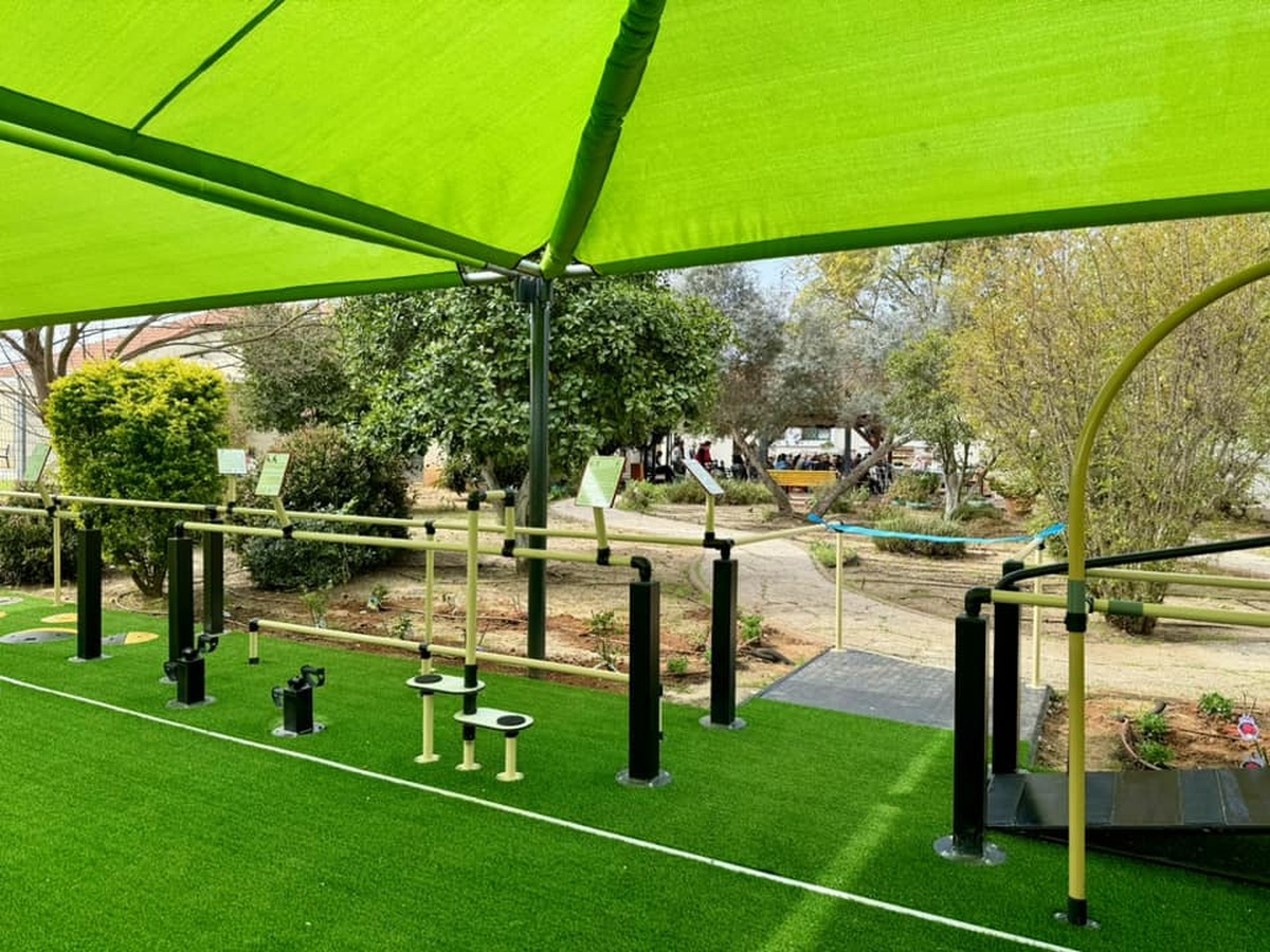 תמונות מתחם הכושר לותיקות וותיקי המועצה במרכז היום לחבר הוותיק בנוה ימין