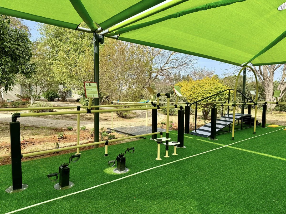 תמונות מתחם הכושר לותיקות וותיקי המועצה במרכז היום לחבר הוותיק בנוה ימין