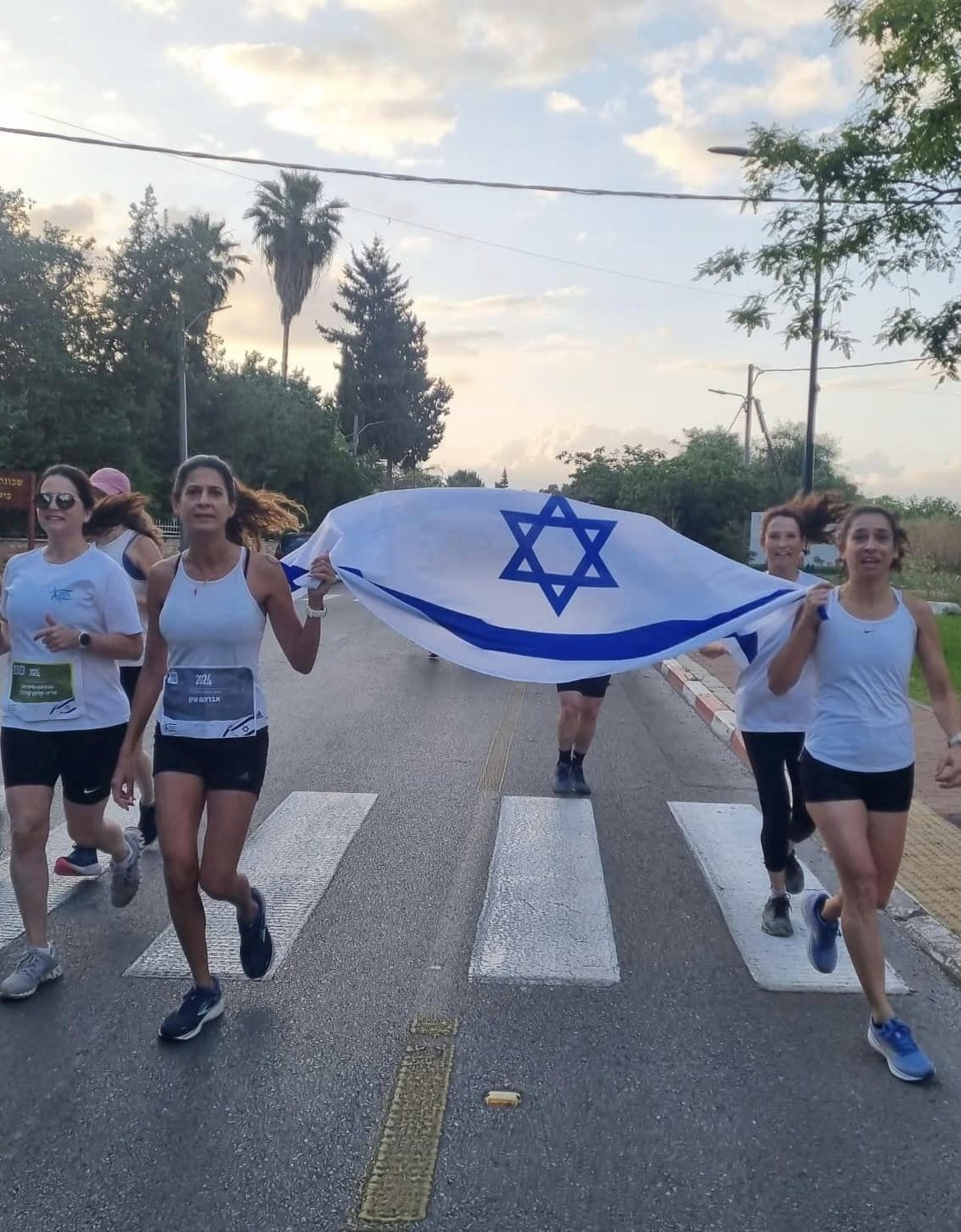 תמונות מרצים לזכרם.ן בדרום השרון