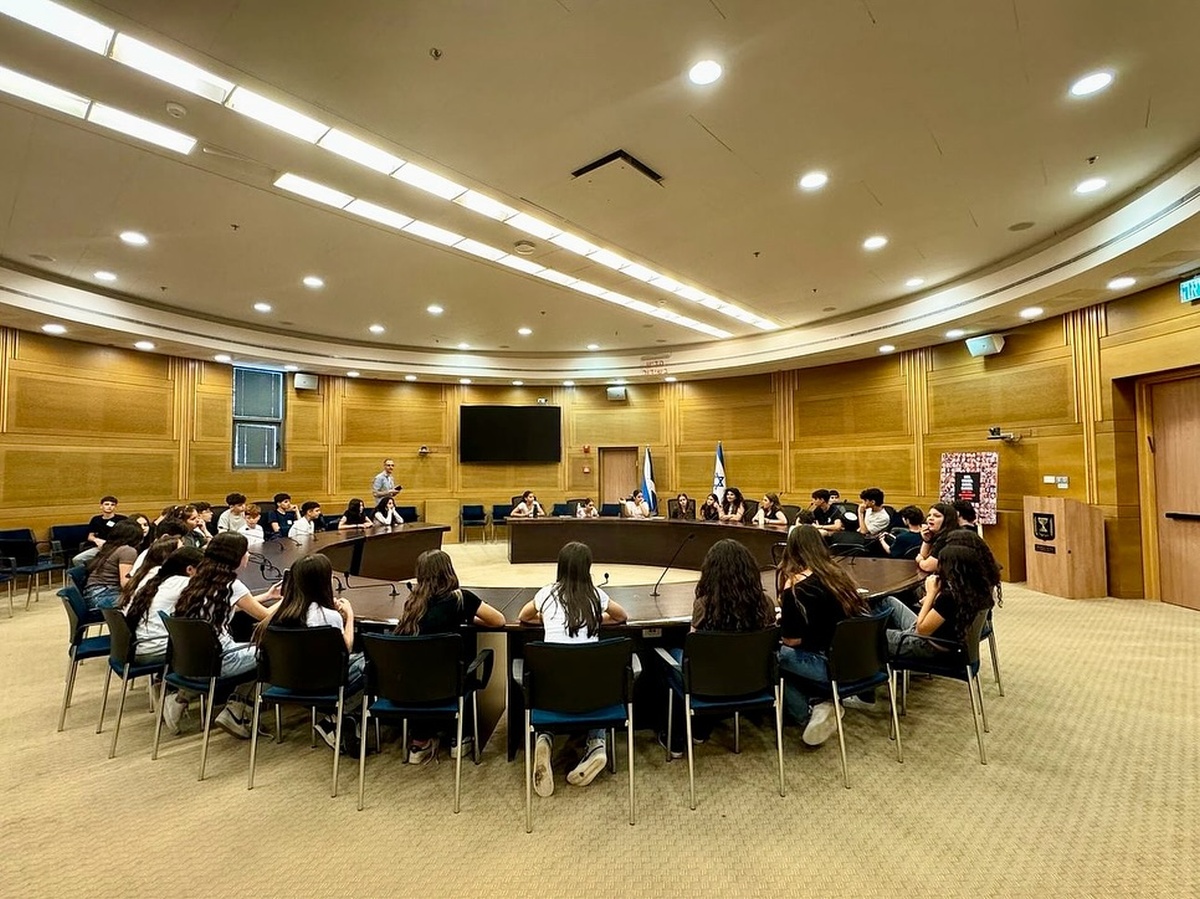 תמונות מביקור תלמידי חטיבת הנעורים בכנסת ישראל