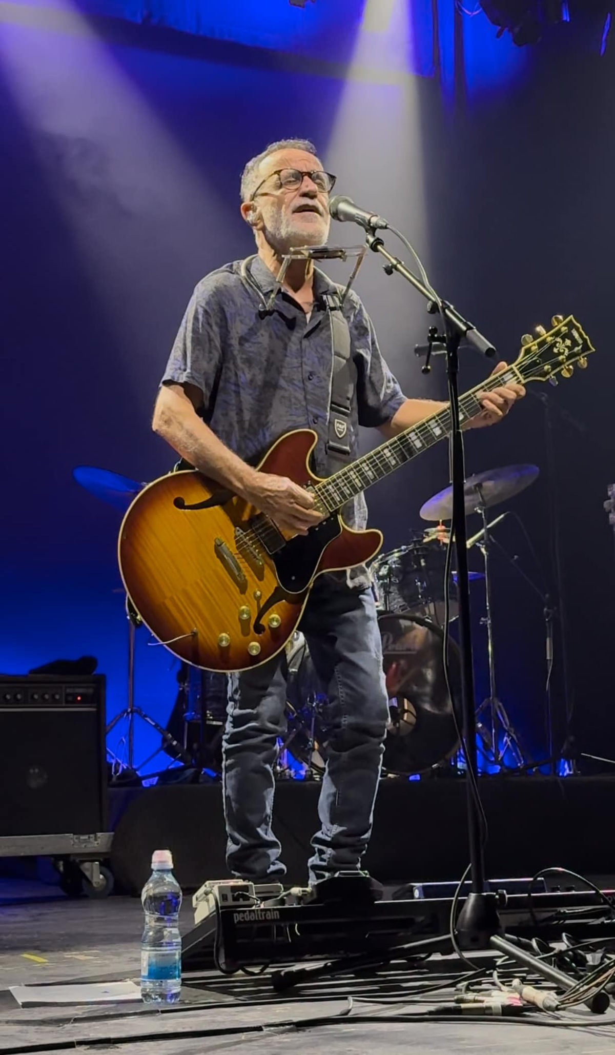 תמונות מהופעתו של אהוד בנאי בדרום השרון