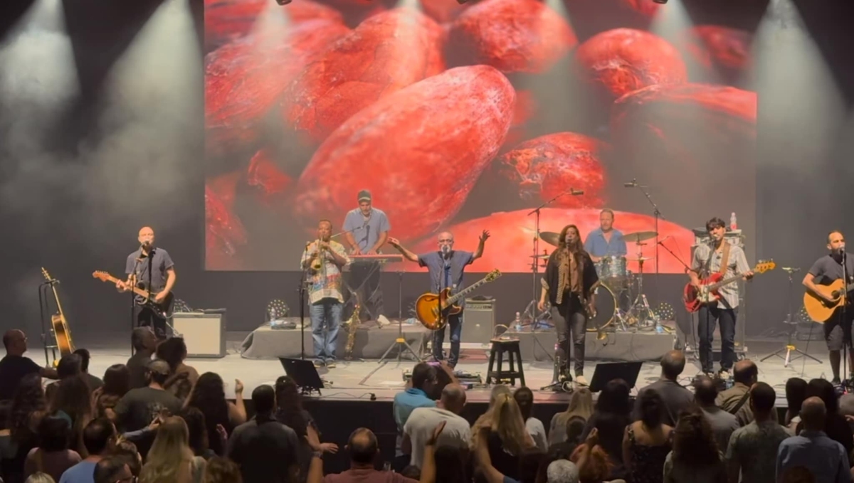 תמונות מהופעתו של אהוד בנאי בדרום השרון