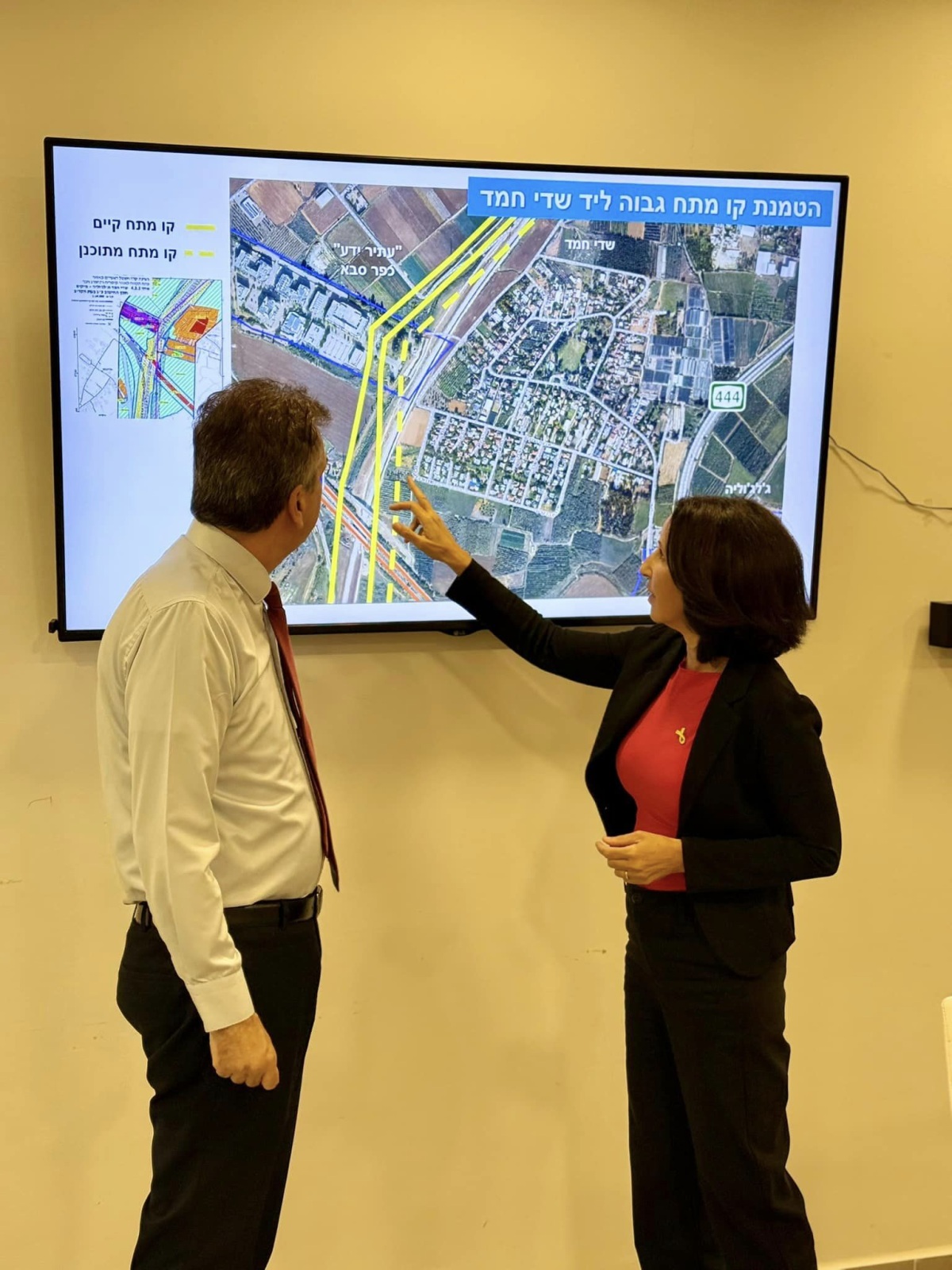 תמונות מפגשה של ראש המועצה ושר האנרגיה והתשתיות