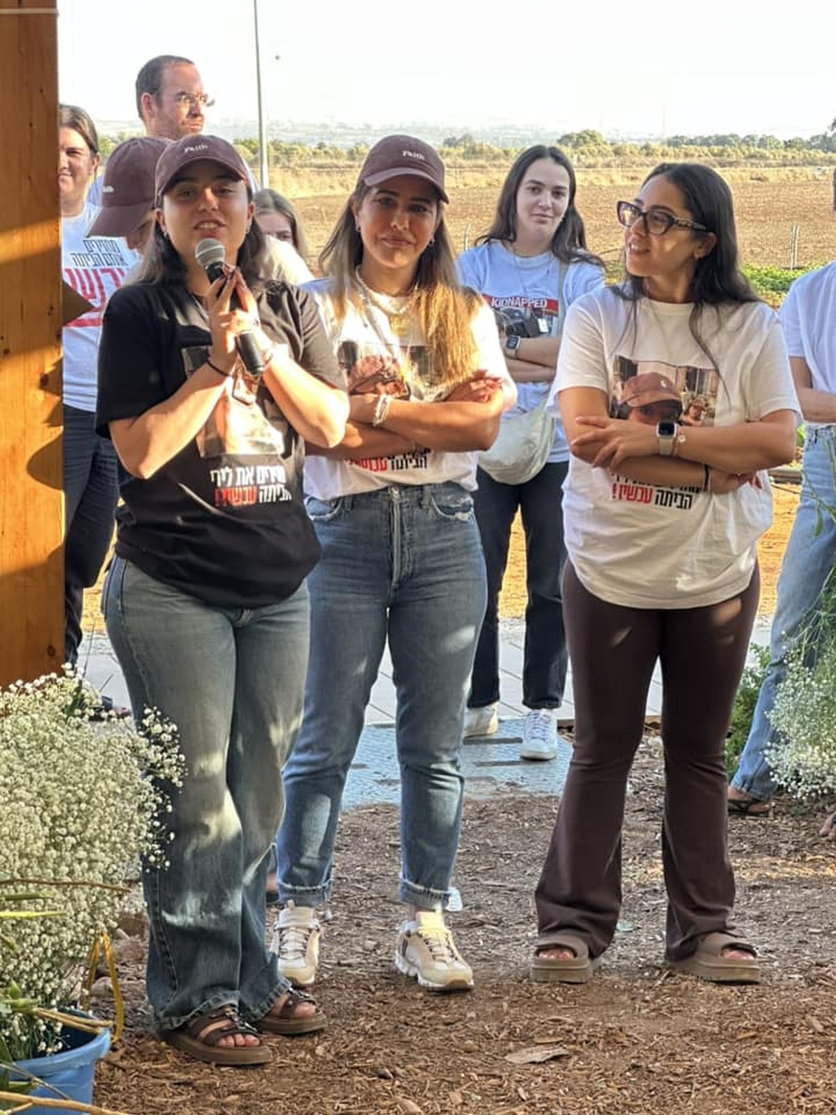 תמונות מארוע אשר נערך למען החטופים והחטופות בחווה החקלאית בדרום השרון