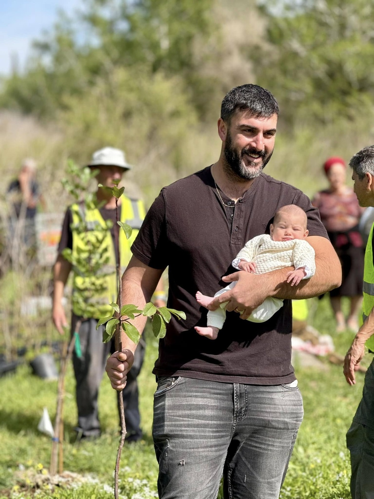 תמונות מאירוע נטיעות משותף דרום השרון - כוכב יאיר צור יגאל