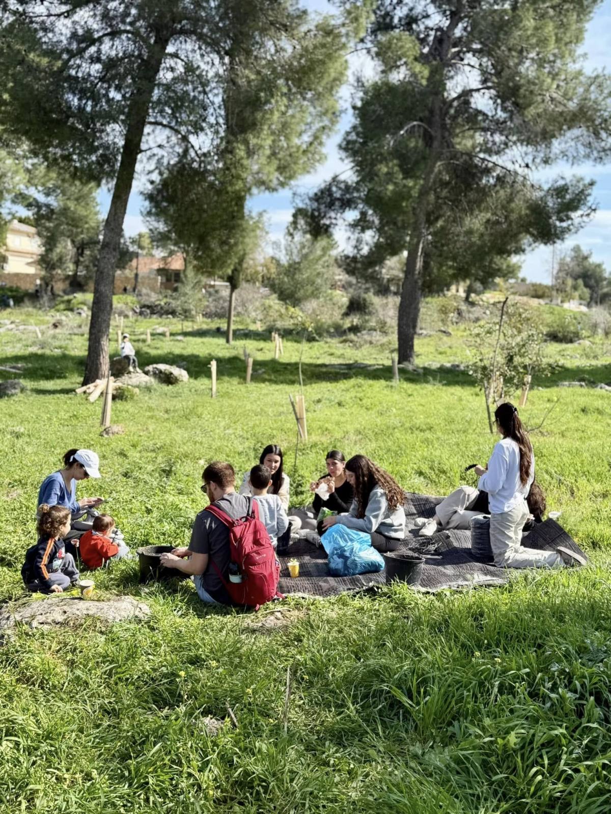 תמונות מאירוע נטיעות משותף דרום השרון - כוכב יאיר צור יגאל