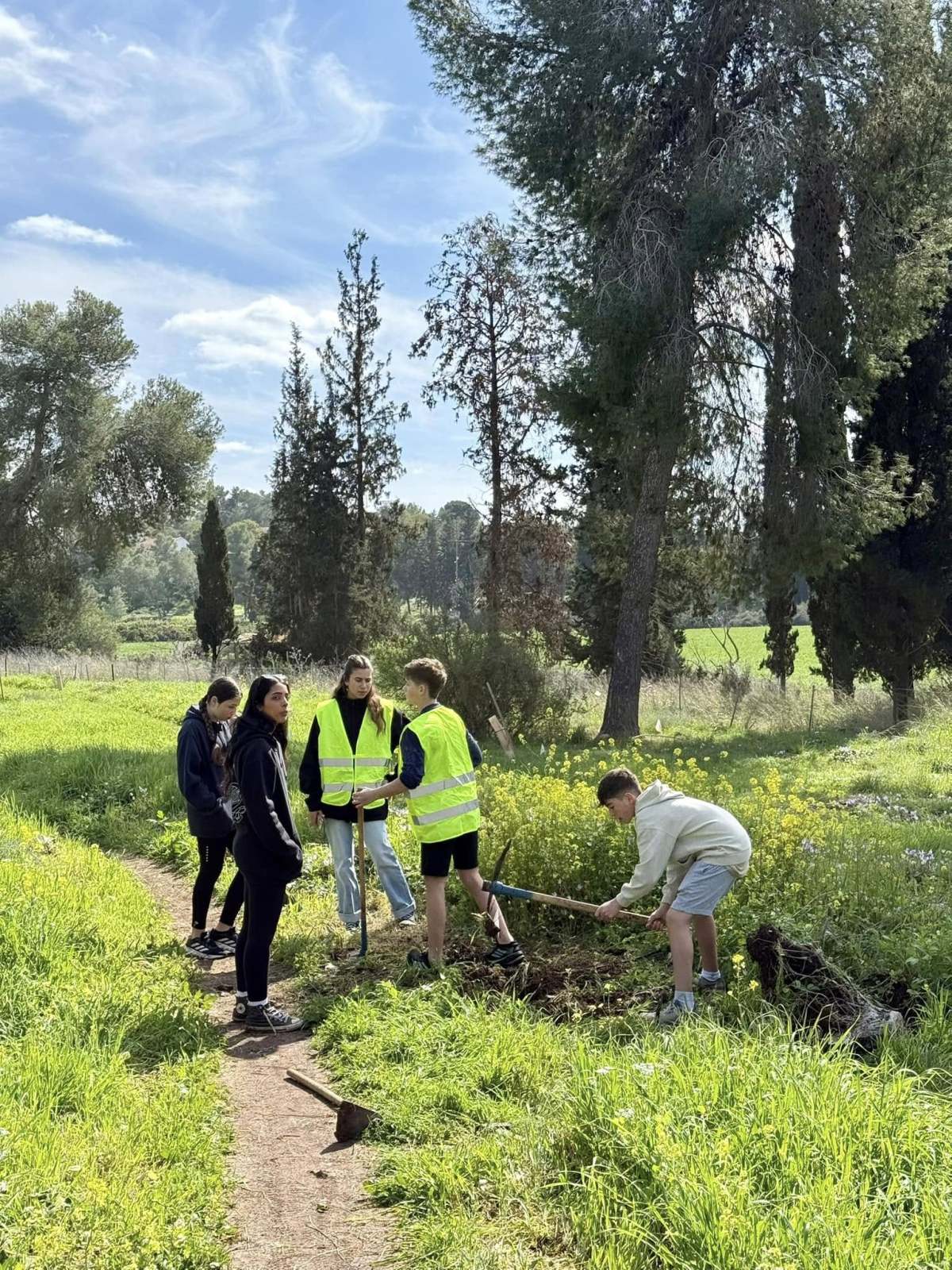תמונות מאירוע נטיעות משותף דרום השרון - כוכב יאיר צור יגאל