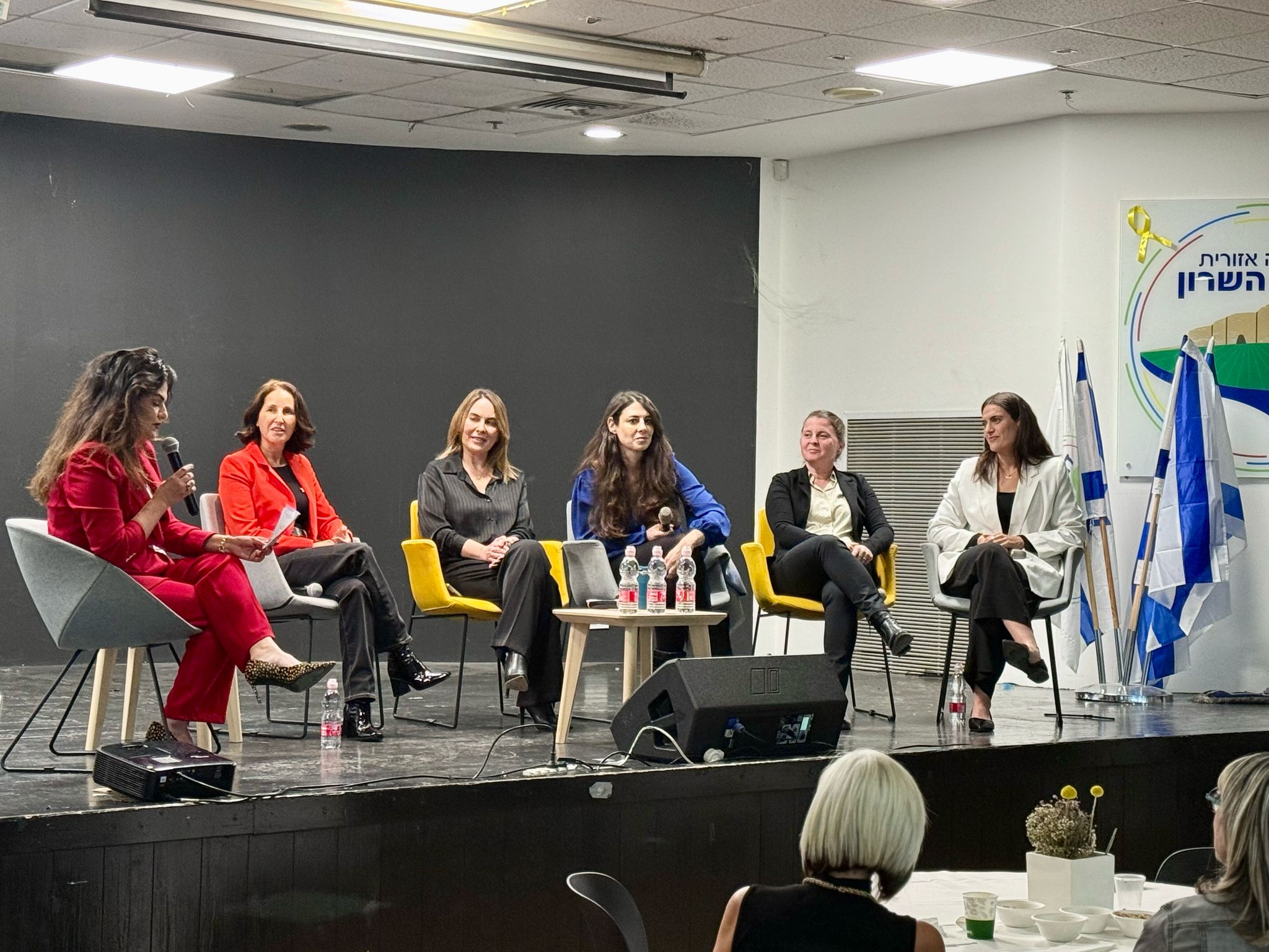 תמונה של פאנל הנשים