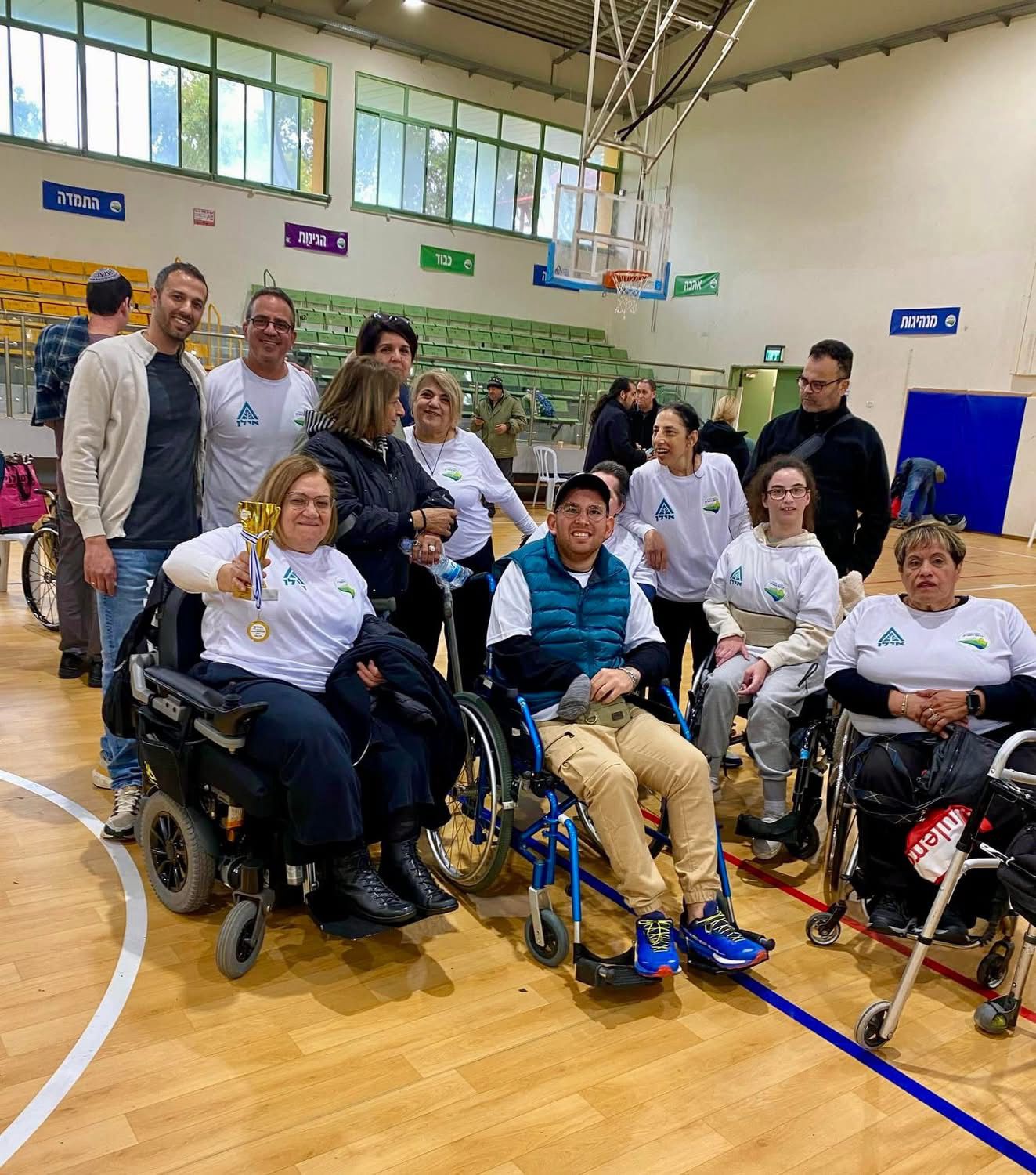 תמונה של חברי הנבחרת