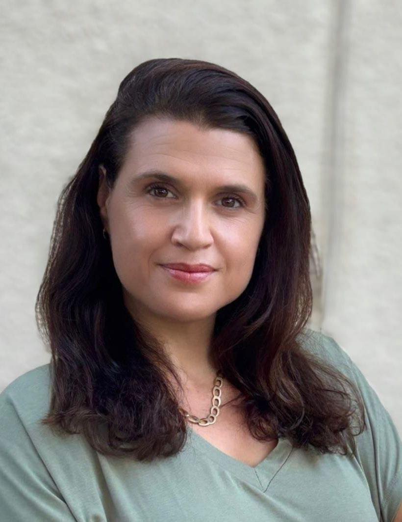 נועה פארן - מנהלת חטיבת הביניים עמי אסף