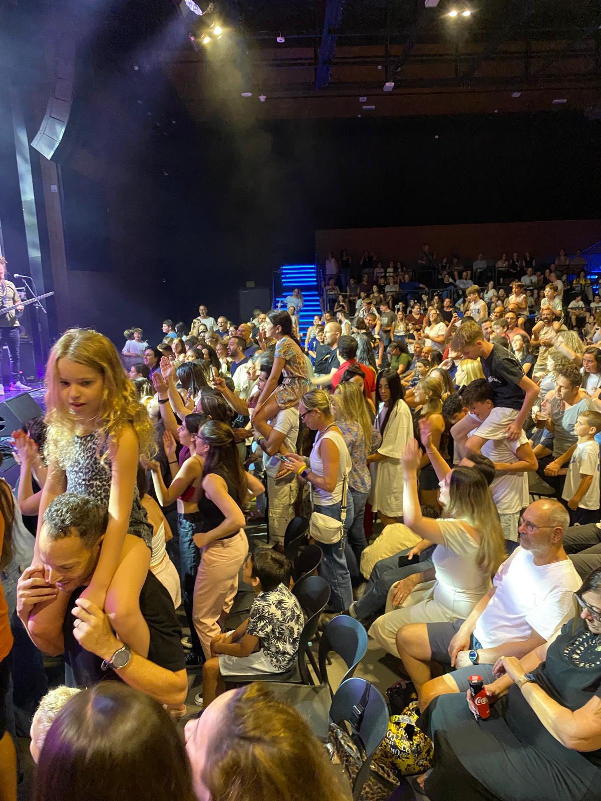 תמונות מהופעה של התקווה 6 בדרום השרון