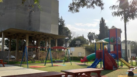 פינת משחקים ביישוב.jpg