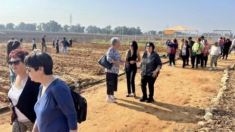 ביקור רכזי תיירות מכל הארץ בדרום השרון.jpg